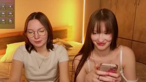 Snapshot of _reverse_gang_ chatting on 11.25.25 LISSAPVT IS OPEN online show from 11.25.25