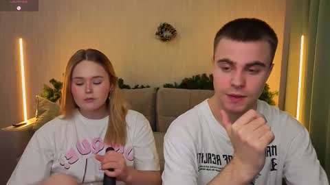 Snapshot of _reverse_gang_ chatting on 12.03.25 LISSAPVT IS OPEN online show from 12.03.25