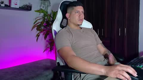 Roberto online show from 11.25.25