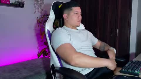 Roberto online show from 12.21.25