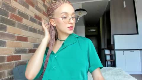 Snapshot of _ruby_kim chatting on 10.13.25 Ruby online show from 10.13.25