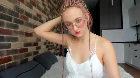 Snapshot of _ruby_kim chatting on 10.15.25 Ruby online show from 10.15.25