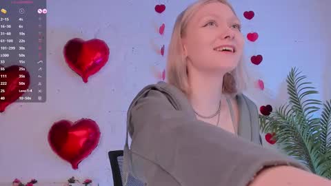 Snapshot of _rude_girl_ chatting on 02.08.25 Eve online show from 02.08.25