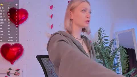 Snapshot of _rude_girl_ chatting on 02.08.25 Eve online show from 02.08.25