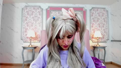 Snapshot of _saakuraa_ chatting on 12.10.24 1430 2100 -5 online show from 12.10.24