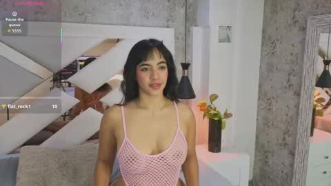 Snapshot of _saara_evans_ chatting on 10.14.25 Sara online show from 10.14.25