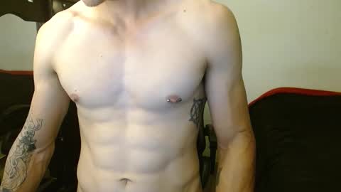 Snapshot of _schnnneider_ chatting on 09.11.25 SCHNEIDER online show from 09.11.25