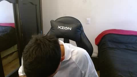 Snapshot of _schnnneider_ chatting on 09.13.25 SCHNEIDER online show from 09.13.25