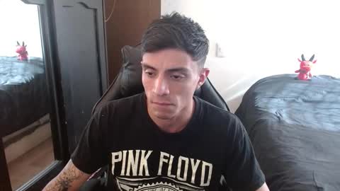 Snapshot of _schnnneider_ chatting on 09.15.25 SCHNEIDER online show from 09.15.25