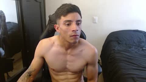 Snapshot of _schnnneider_ chatting on 09.16.25 SCHNEIDER online show from 09.16.25