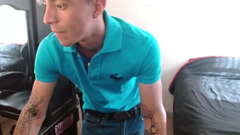 Snapshot of _schnnneider_ chatting on 09.20.25 SCHNEIDER online show from 09.20.25