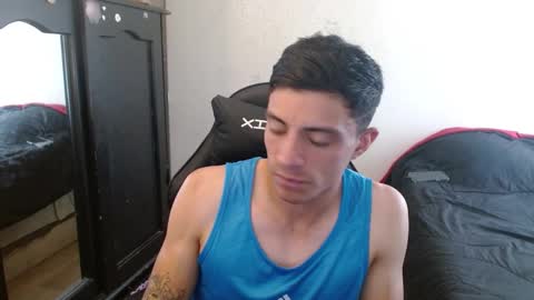 Snapshot of _schnnneider_ chatting on 09.22.25 SCHNEIDER online show from 09.22.25