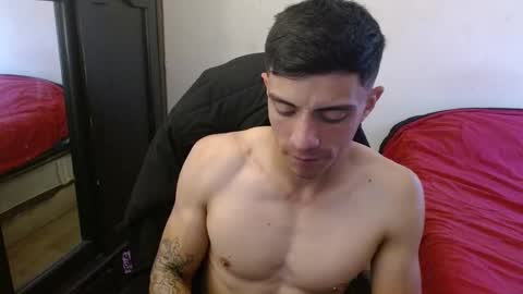 Snapshot of _schnnneider_ chatting on 10.02.25 SCHNEIDER online show from 10.02.25