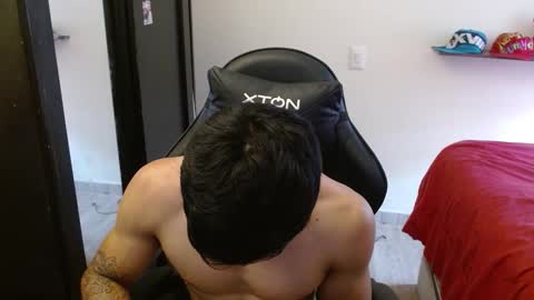 Snapshot of _schnnneider_ chatting on 11.13.25 SCHNEIDER online show from 11.13.25