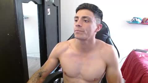 Snapshot of _schnnneider_ chatting on 11.25.25 SCHNEIDER online show from 11.25.25