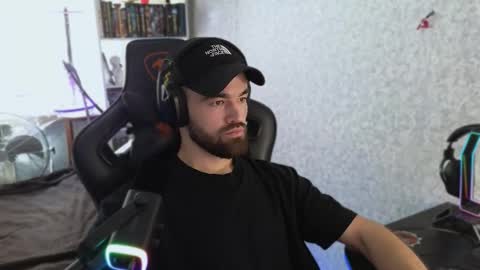 Snapshot of _serious_man chatting on 09.10.25 Ask me online show from 09.10.25