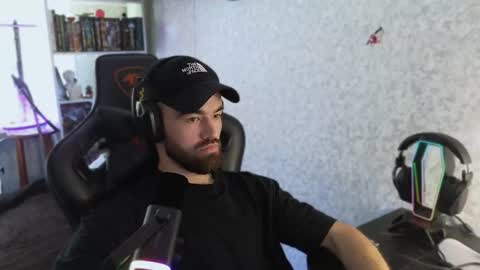 Snapshot of _serious_man chatting on 09.11.25 Ask me online show from 09.11.25