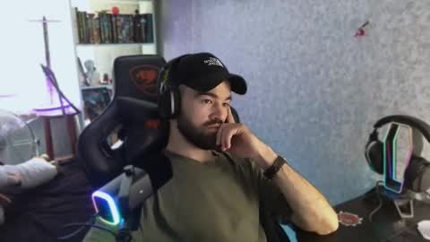 Snapshot of _serious_man chatting on 09.17.25 Ask me online show from 09.17.25