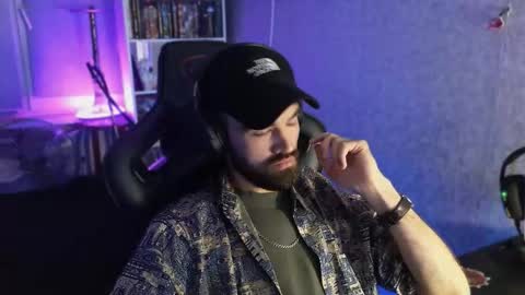 Snapshot of _serious_man chatting on 09.22.25 Ask me online show from 09.22.25