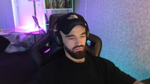 Snapshot of _serious_man chatting on 10.05.25 Ask me online show from 10.05.25