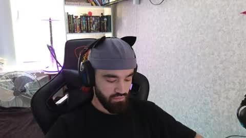 Snapshot of _serious_man chatting on 10.11.25 Ask me online show from 10.11.25