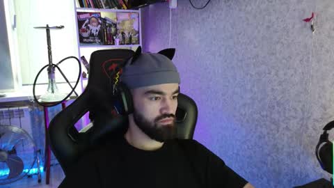 Snapshot of _serious_man chatting on 10.12.25 Ask me online show from 10.12.25