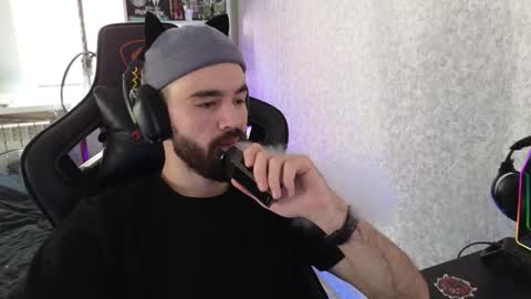 Snapshot of _serious_man chatting on 10.18.25 Ask me online show from 10.18.25