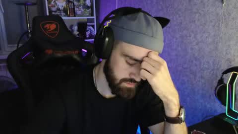 Snapshot of _serious_man chatting on 10.22.25 Ask me online show from 10.22.25