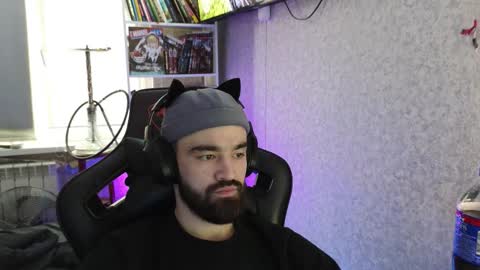 Snapshot of _serious_man chatting on 10.23.25 Ask me online show from 10.23.25