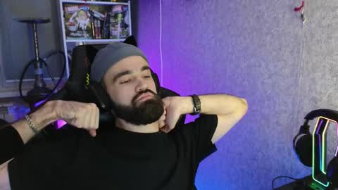 Snapshot of _serious_man chatting on 10.31.25 Ask me online show from 10.31.25