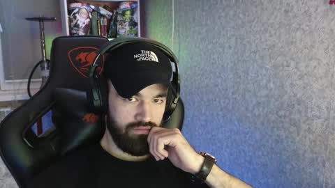 Snapshot of _serious_man chatting on 12.03.25 Ask me online show from 12.03.25