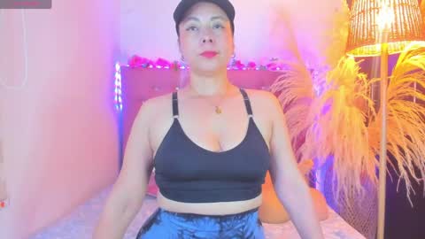 Snapshot of _sexbunny_ chatting on 04.22.26 _sexbunny_ online show from 04.22.26