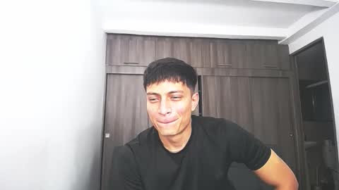 Juan Pablo-independent model online show from 02.25.26