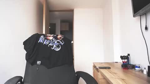 Juan Pablo-independent model online show from 03.02.26