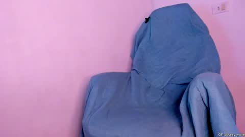 Violet online show from 04.30.26