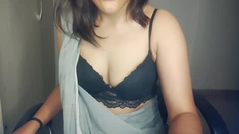 Snapshot of _shalini_0 chatting on 09.28.25 _shalini_0 online show from 09.28.25