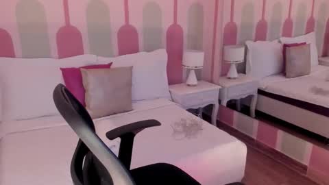 Snapshot of _sharloth chatting on 11.25.25 Sharlot online show from 11.25.25