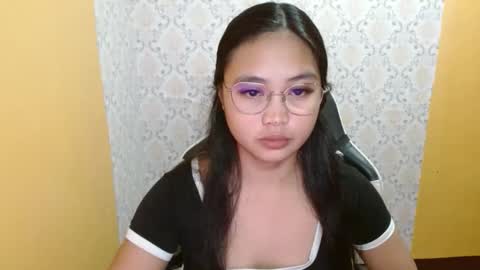 Snapshot of _shinelee chatting on 09.08.25 _shinelee online show from 09.08.25