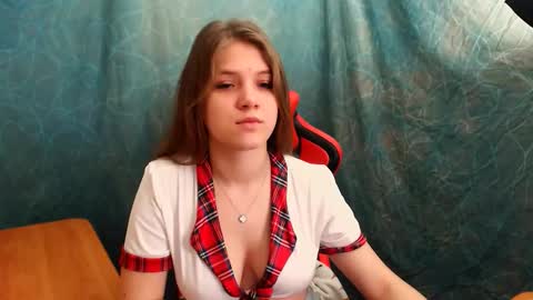 Mari online show from 10.10.25