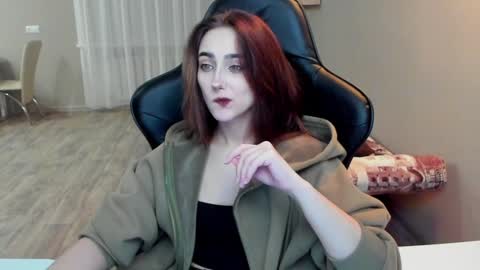 Snapshot of _silverdream chatting on 02.05.25 _silverdream online show from 02.05.25