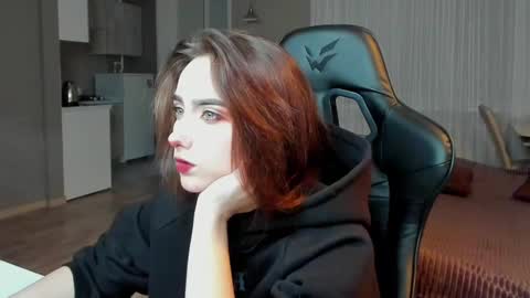 Snapshot of _silverdream chatting on 02.23.25 _silverdream online show from 02.23.25