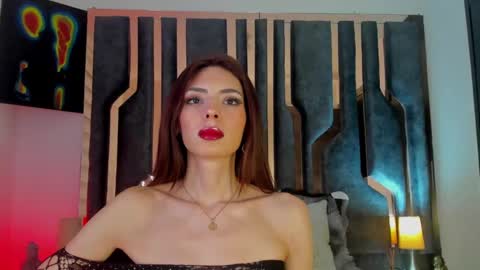 _silvia_vega_ online show from 12.15.24