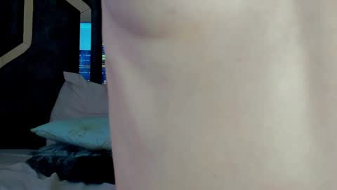 _silvia_vega_ online show from 02.04.25