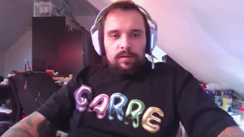 _smiley_bear27 online show from 09.20.25