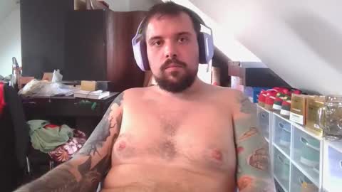 _smiley_bear27 online show from 11.14.25