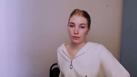 Snapshot of _snow_queen__ chatting on 03.04.26 Rachel online show from 03.04.26