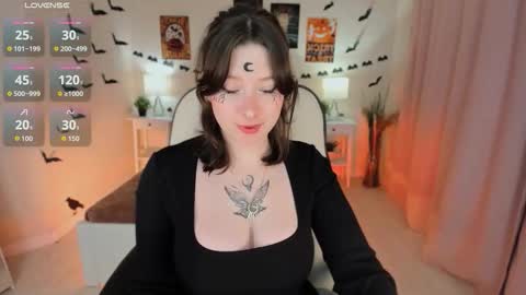 Snapshot of _sofi_spark chatting on 11.01.25 Sofi Follow me online show from 11.01.25