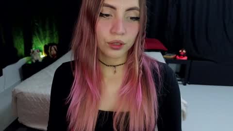Snapshot of _sofiapink chatting on 12.08.24 Sofia online show from 12.08.24