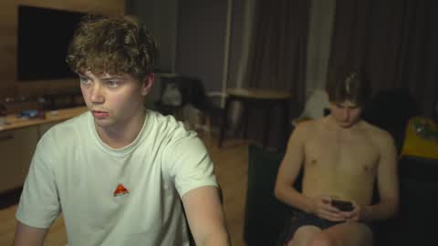 OLIVERpvt is open online show from 01.22.25