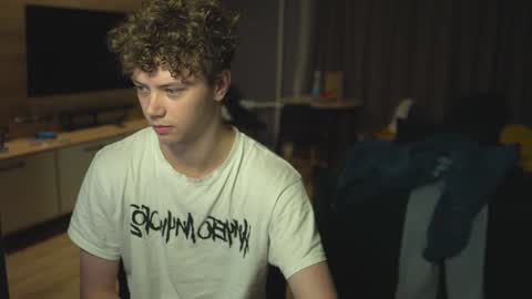 OLIVERpvt is open online show from 01.30.25